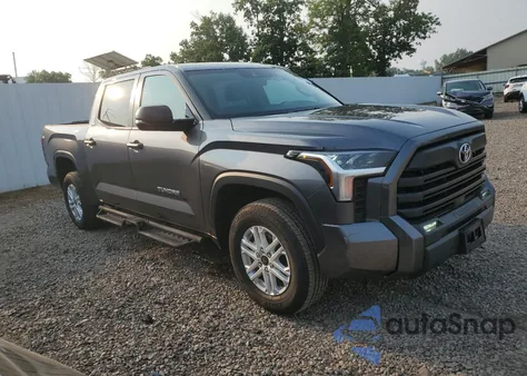2024 Toyota Tundra Crewmax Sr из США, поврежденный, VIN 5TFLA5DB7RX217603